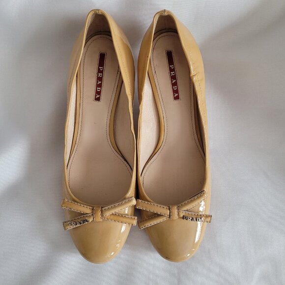 Vintage Prada Patent Leather Kitten Heels SZ 37 (6.5) - Picture 1 of 15